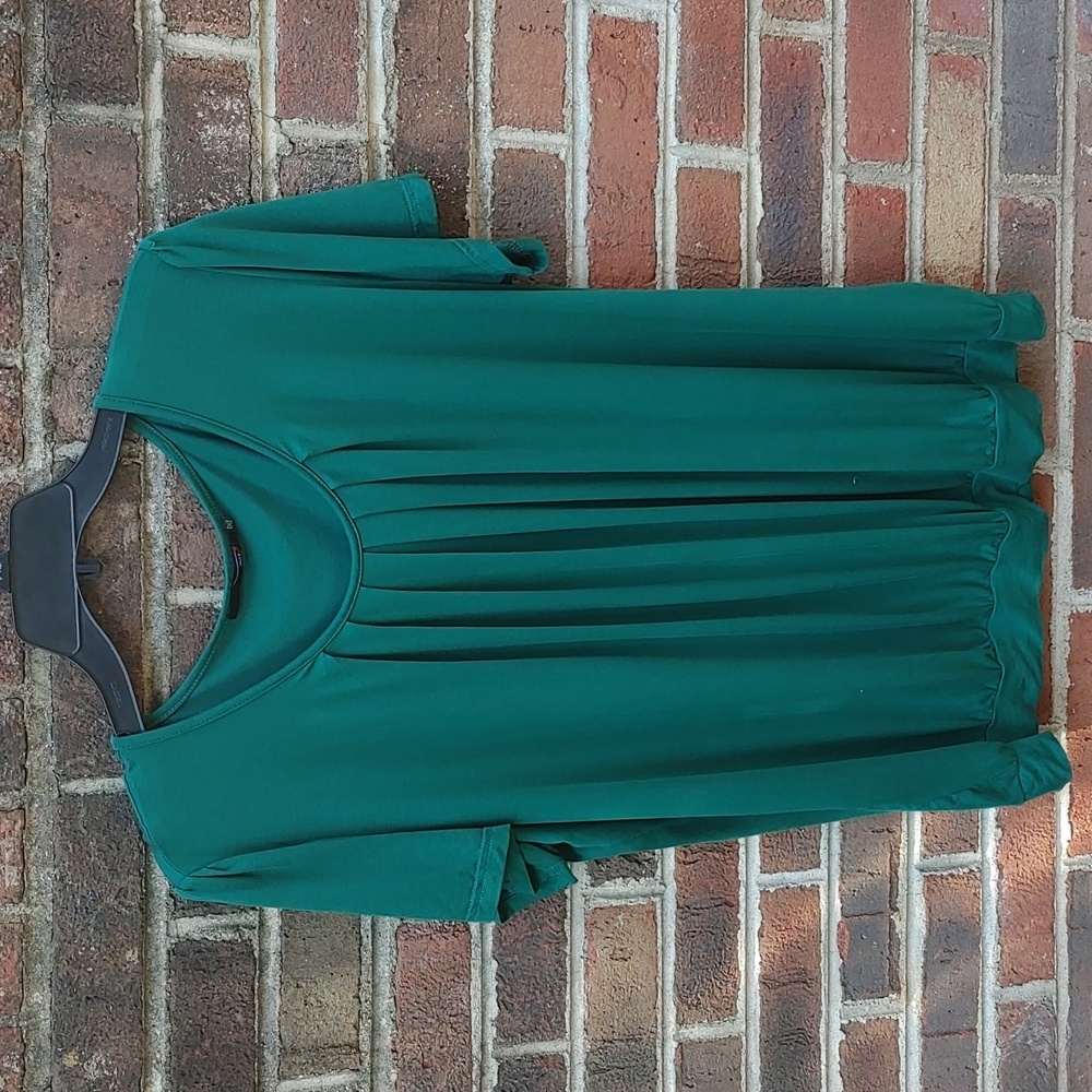 DJT (Amazon) Pleated Scoop Neck  Top Size 2XL